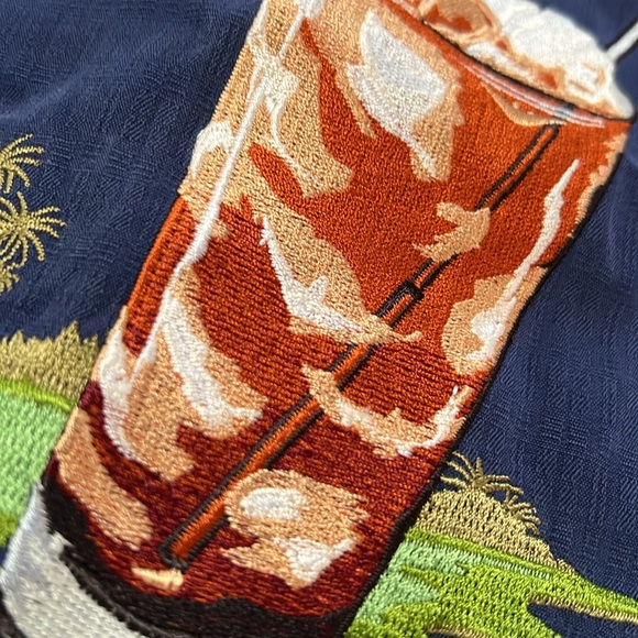 TOMMY BAHAMA NWT 💯 SILK ,LONG ISLAND DRIVERS - Picture 3 of 10